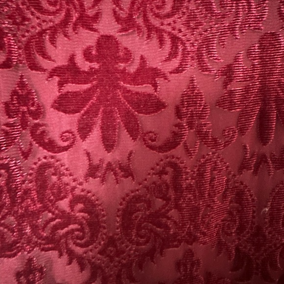 Burgundy midi skirt with velvet detail. - Picture 3 of 3